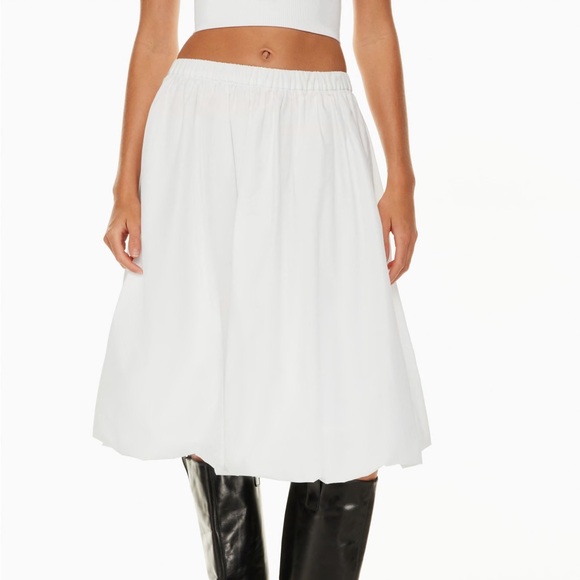 Aritzia - Sunday Best Bubbly Skirt - Picture 2 of 2